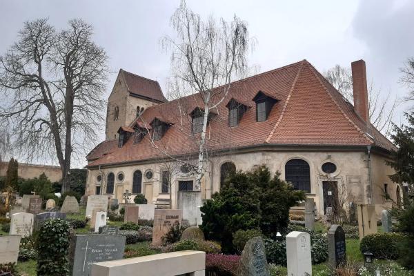 Gebsattel Friedhof an der Laurentiuskirche